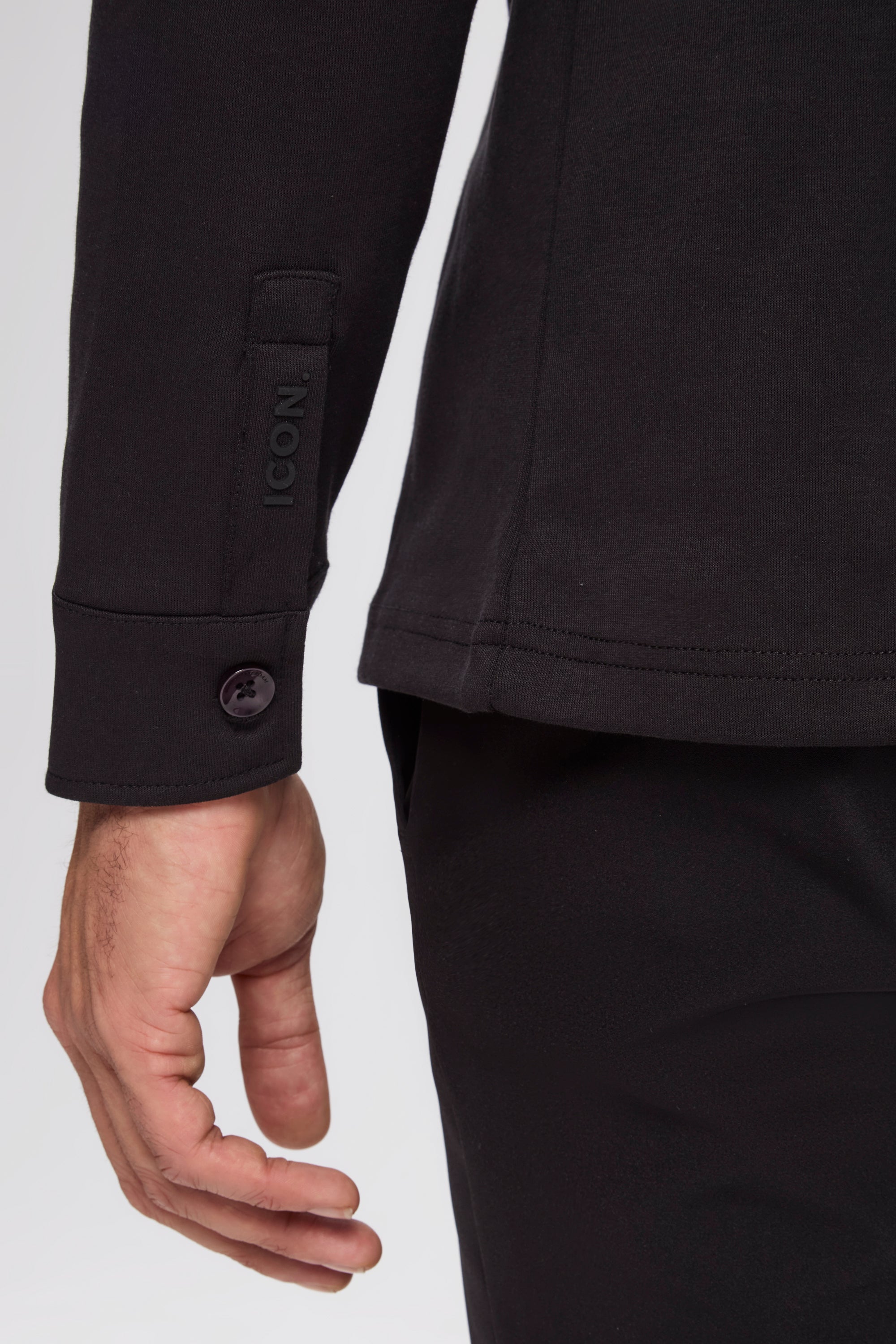 La Sobrecamisa Deportiva Jamd
